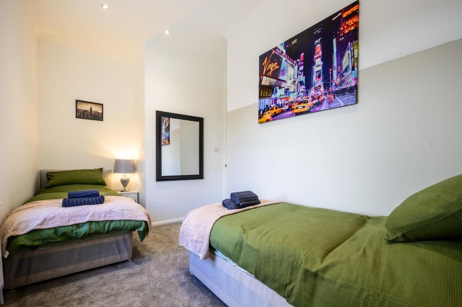 Home In West Yorkshire, Close To Leeds City Center, Sleeps 3! Batley Luaran gambar